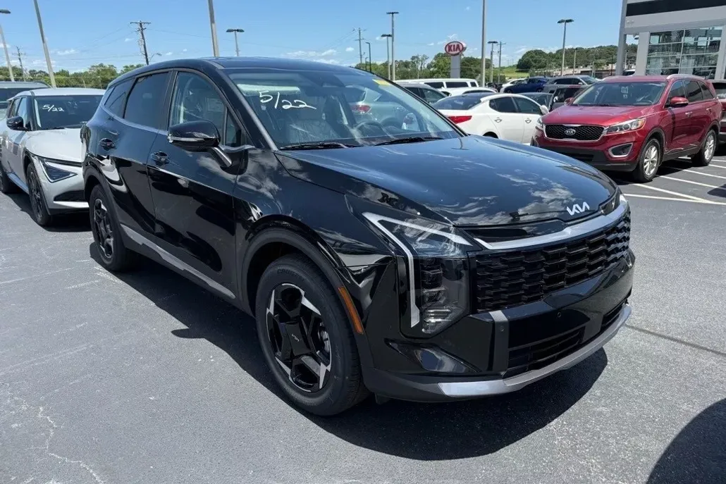 2026 Kia Sportage EX photo 1