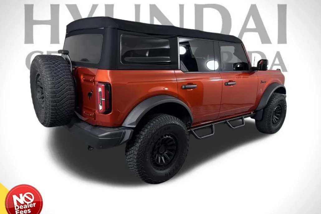 2022 Ford Bronco Badlands photo 1