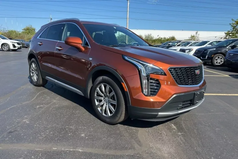 2019 Cadillac XT4 Premium Luxury photo 1