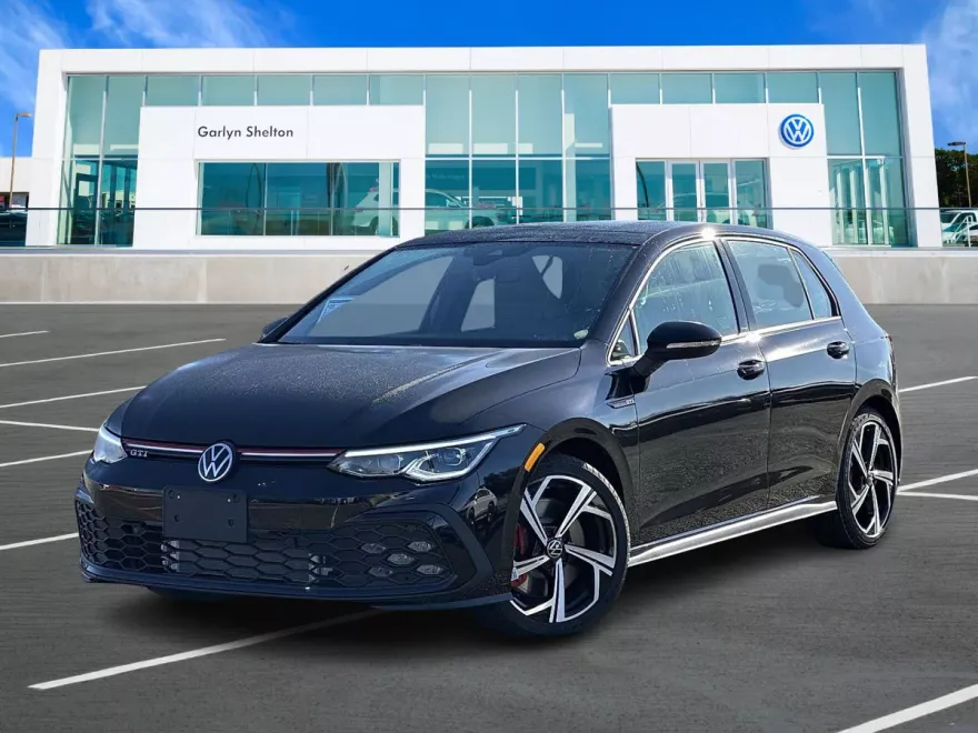 2024 Volkswagen Golf GTI SE photo 1