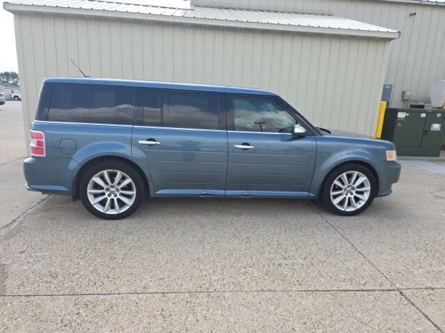 2010 Ford Flex Limited photo 1