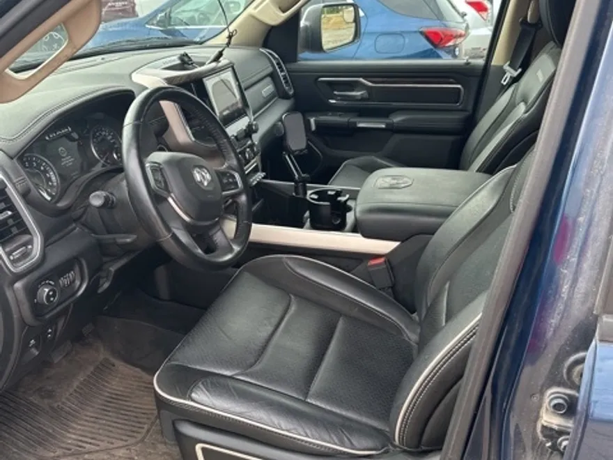 2020 Ram 1500 Laramie photo 1
