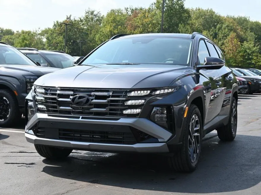 2025 Hyundai Tucson Hybrid Limited photo 1