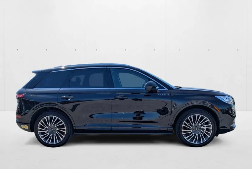 2022 Lincoln Corsair Grand Touring photo 1