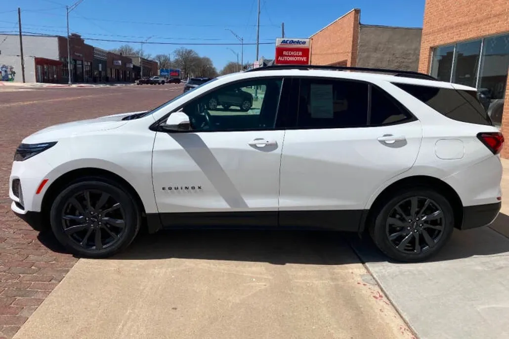 2022 Chevrolet Equinox RS photo 1