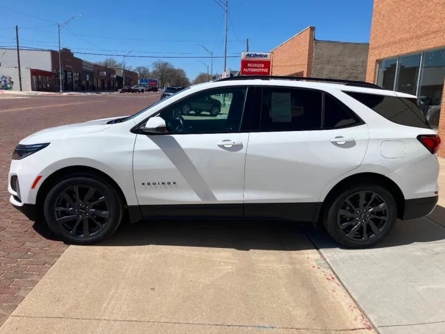 2022 Chevrolet Equinox RS photo 1