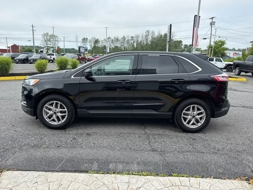2023 Ford Edge SEL photo 1