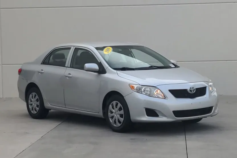 2009 Toyota Corolla LE photo 1