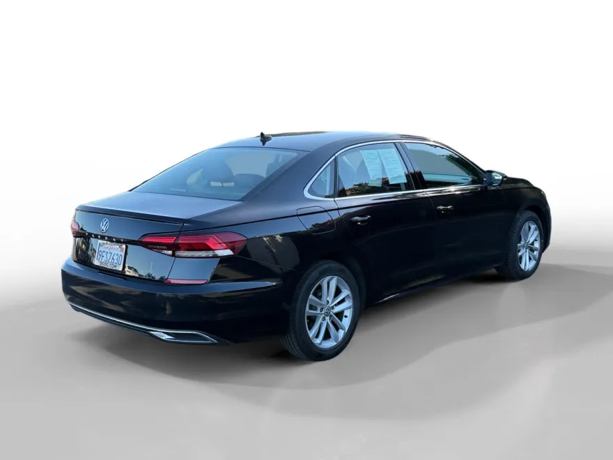 2020 Volkswagen Passat 2.0T SE photo 1