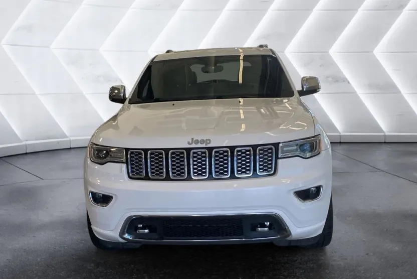 2020 Jeep Grand Cherokee Overland photo 1