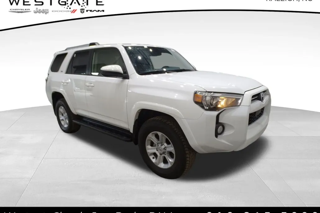 2023 Toyota 4Runner SR5 photo 1