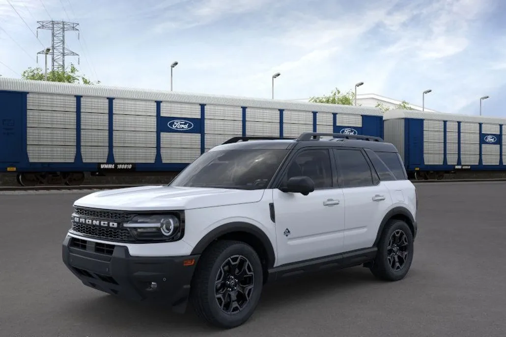 2025 Ford Bronco Sport Outer Banks photo 1