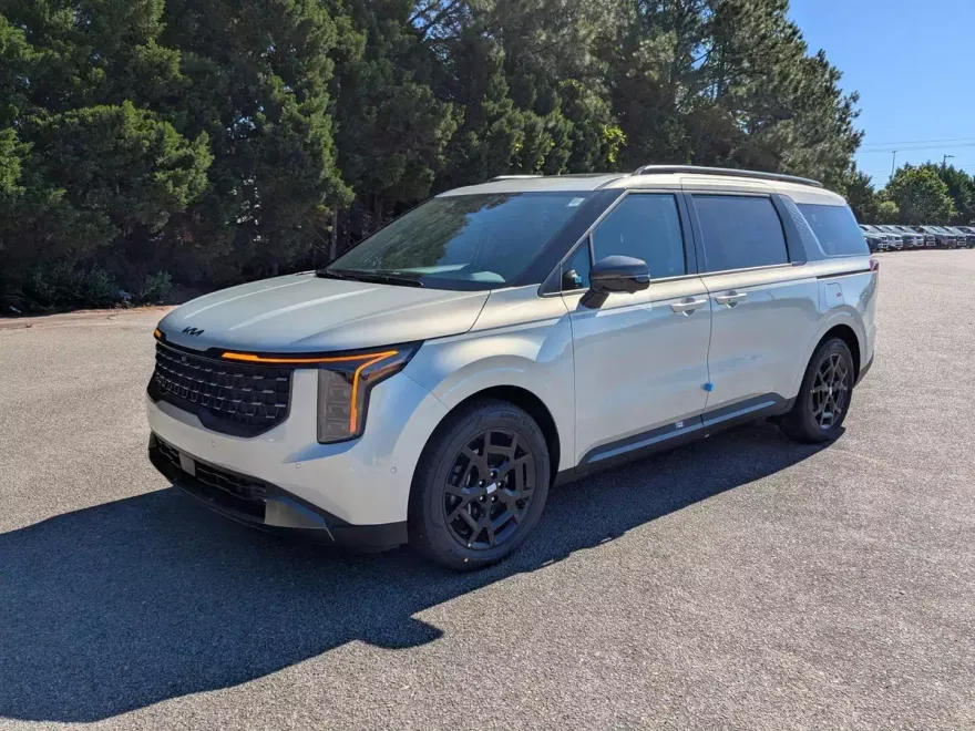 2025 Kia Carnival SX Prestige photo 1
