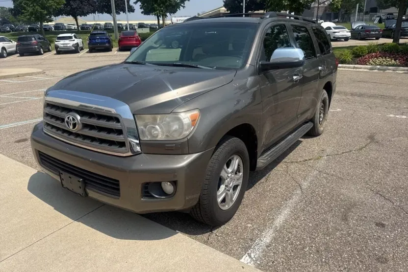 2008 Toyota Sequoia Limited photo 1