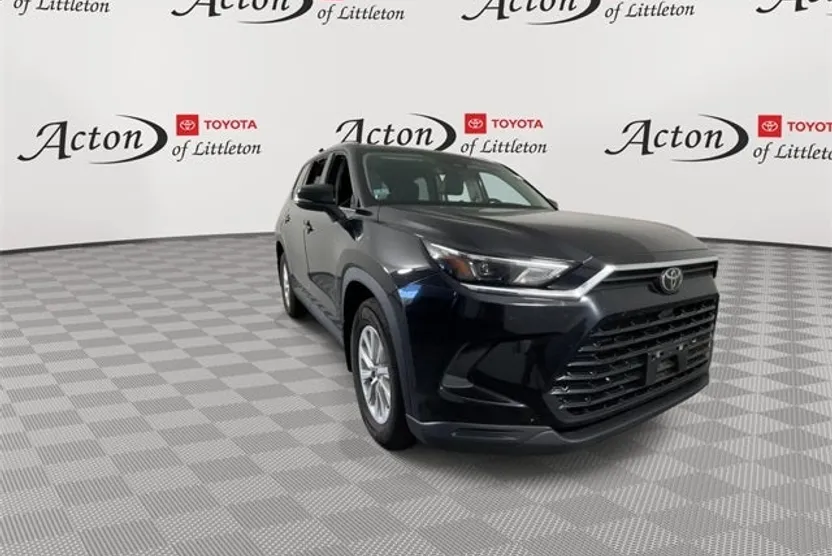 2024 Toyota Grand Highlander XLE photo 1