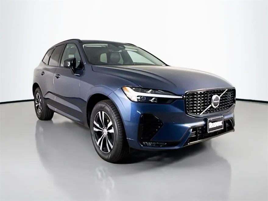 2025 Volvo XC60 B5 Core photo 1
