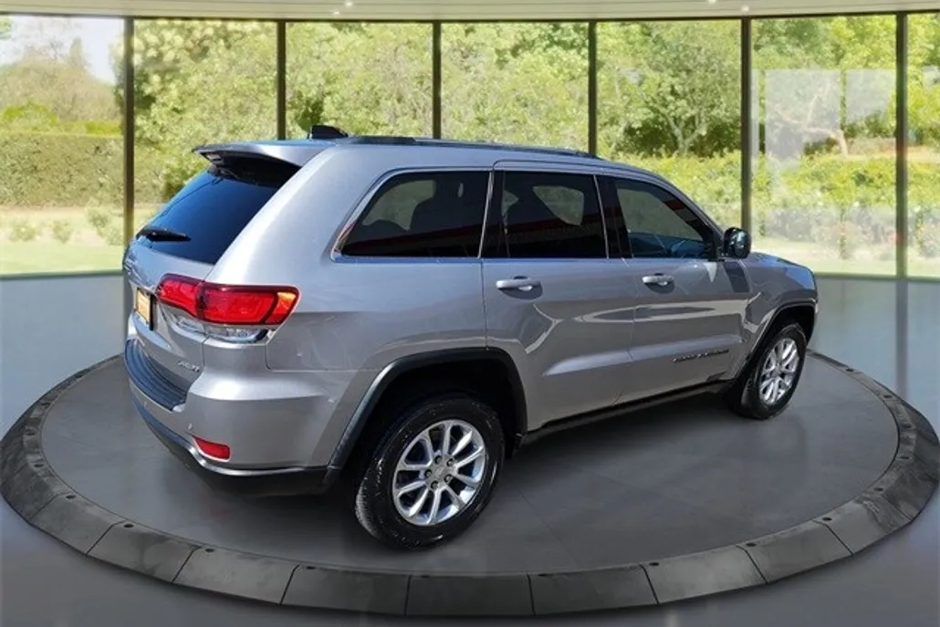 2021 Jeep Grand Cherokee Laredo E photo 1