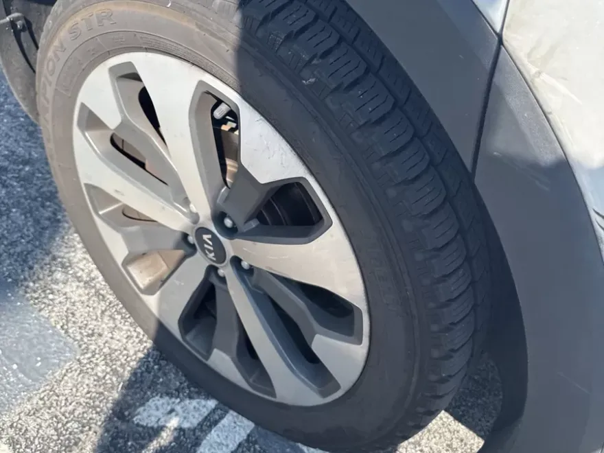 2020 Kia Telluride S photo 1