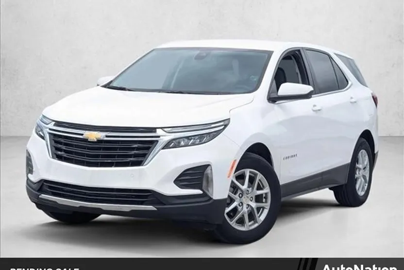 2024 Chevrolet Equinox LT photo 1