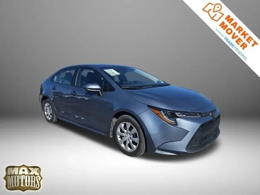 2024 Toyota Corolla LE photo 1