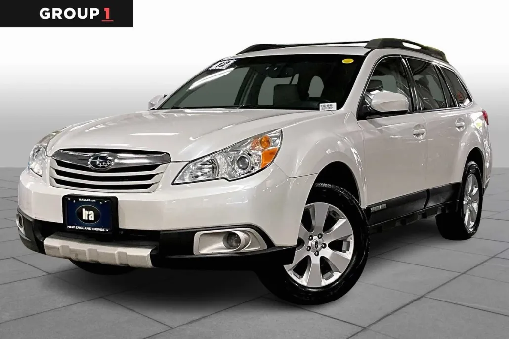 2012 Subaru Outback 2.5i Limited photo 1