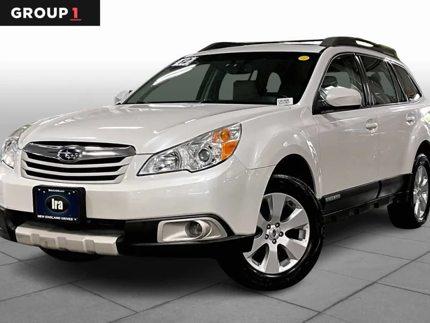 2012 Subaru Outback 2.5i Limited photo 1