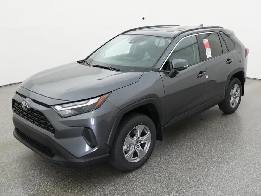 2025 Toyota RAV4 XLE photo 1