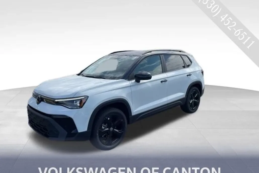 2025 Volkswagen Taos SE photo 1
