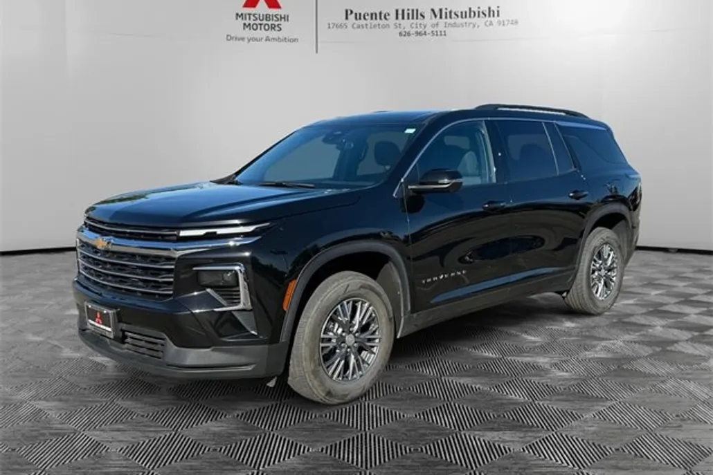 2024 Chevrolet Traverse photo 1