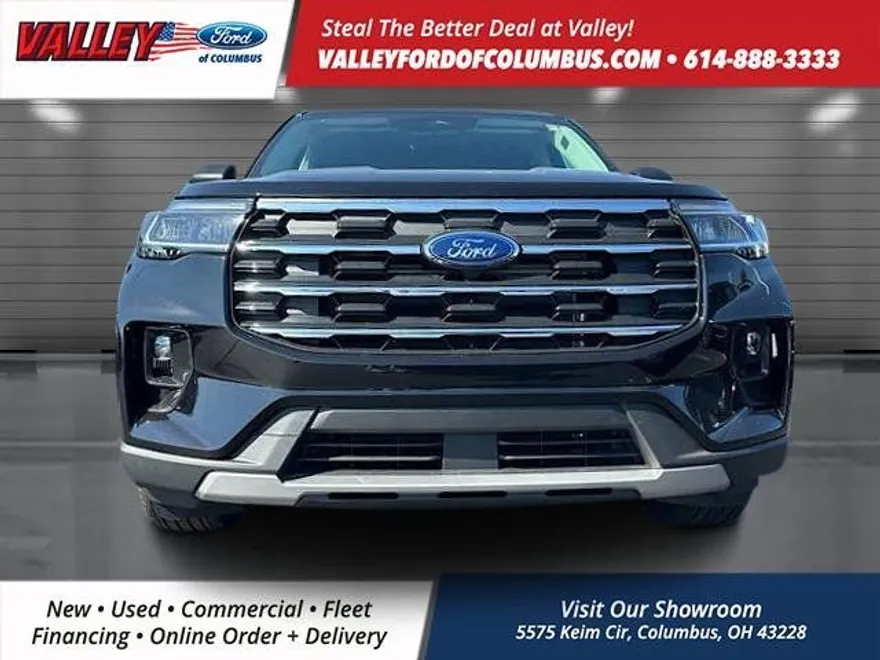 2025 Ford Explorer photo 1