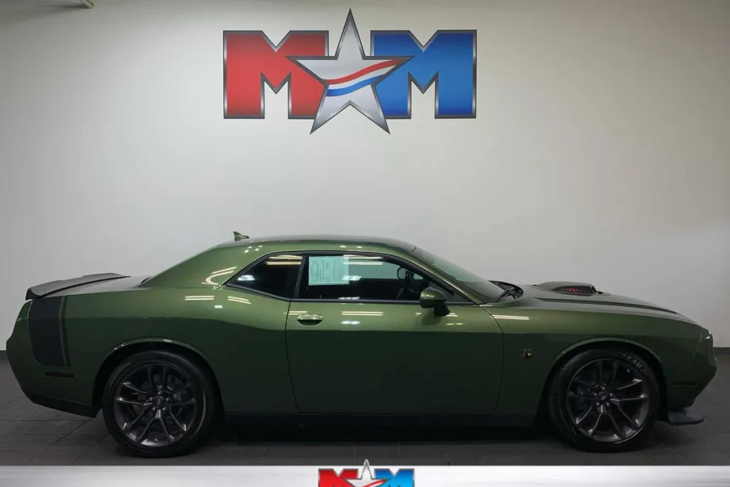 2022 Dodge Challenger R/T Scat Pack photo 1