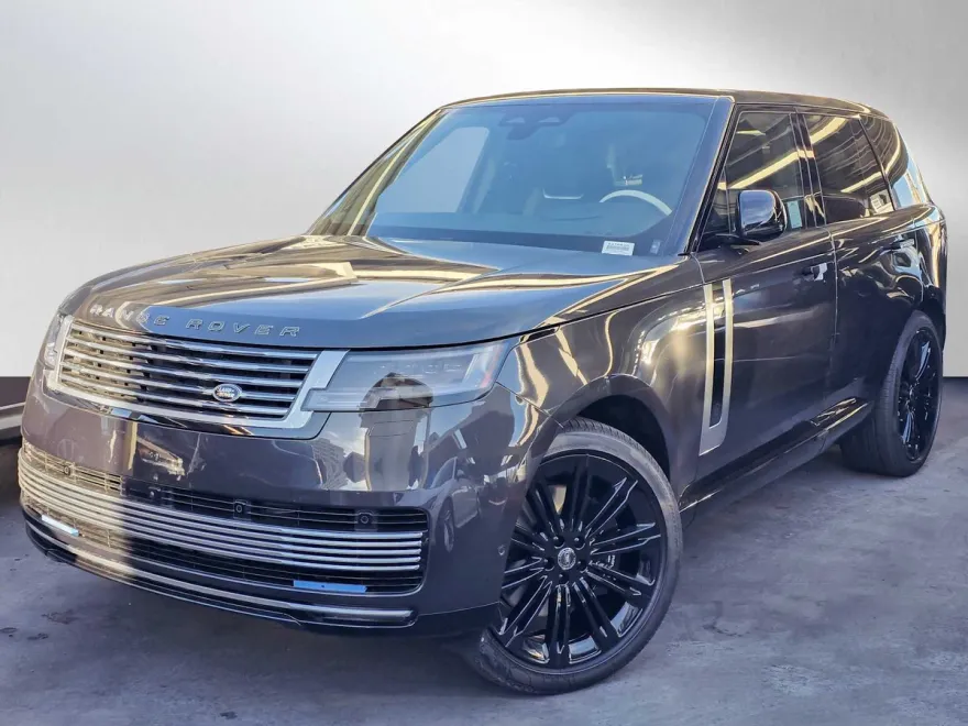 2025 Land Rover Range Rover SV photo 1