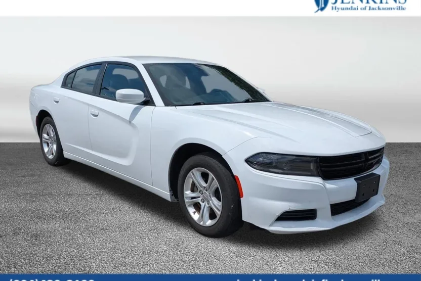 2022 Dodge Charger SXT photo 1