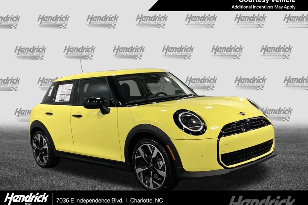 2025 Mini Cooper 4 Door Hardtop S photo 1