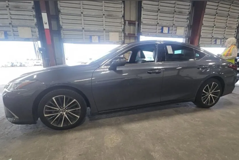 2023 Lexus ES 350 photo 1