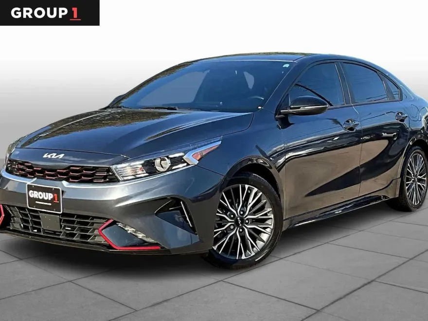 2023 Kia Forte GT-Line photo 1