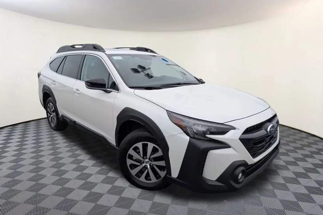 2025 Subaru Outback Premium photo 1