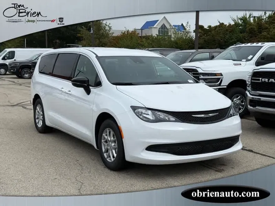 2026 Chrysler Voyager LX photo 1