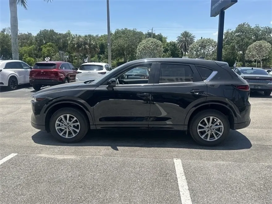 2025 Mazda CX-5 2.5 Select photo 9