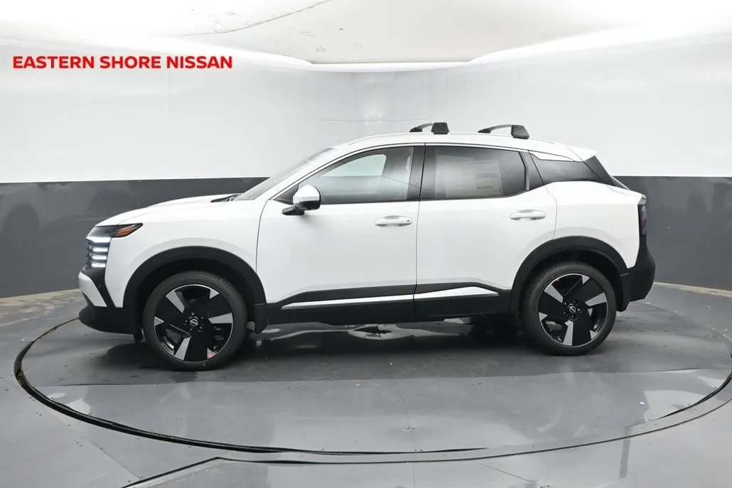 2025 Nissan Kicks SR photo 1