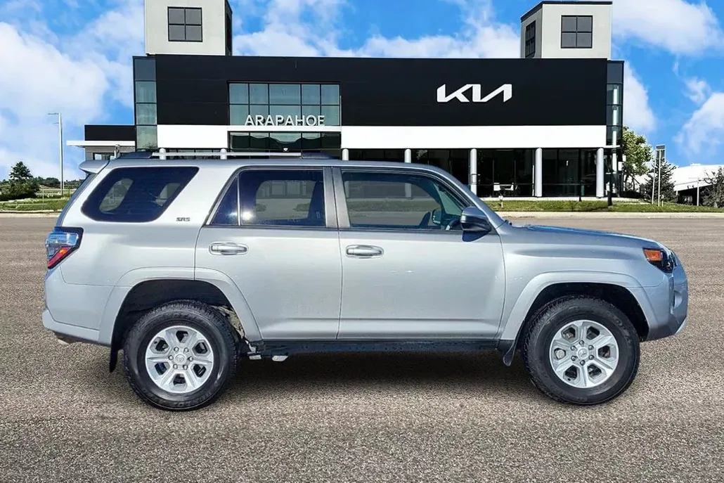 2023 Toyota 4Runner SR5 photo 1