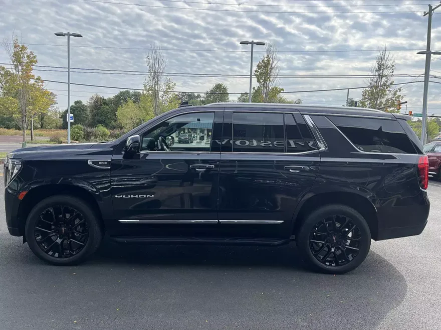 2023 Gmc Yukon SLT photo 1