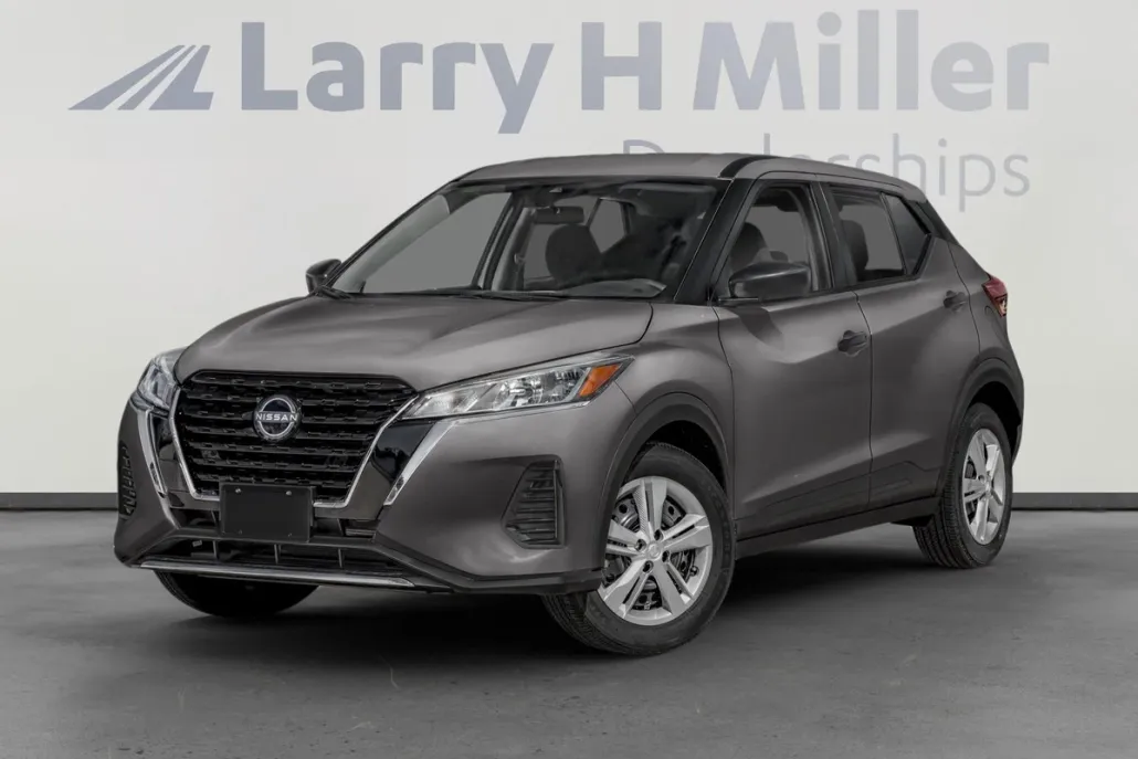 2025 Nissan Kicks Play S photo 1