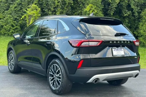2023 Ford Escape photo 3