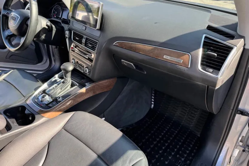 2016 Audi Q5 2.0T Prestige Hybrid TDI Premium Plus photo 1