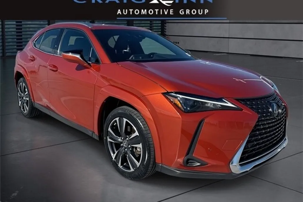 2023 Lexus UX 250h Premium photo 1