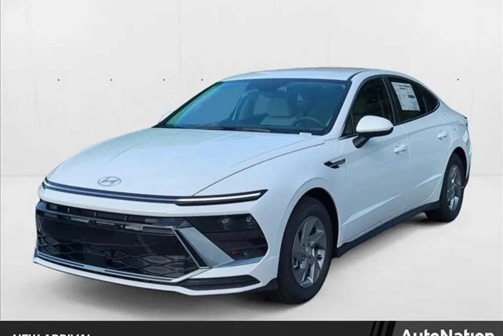 2025 Hyundai Sonata SE photo 1