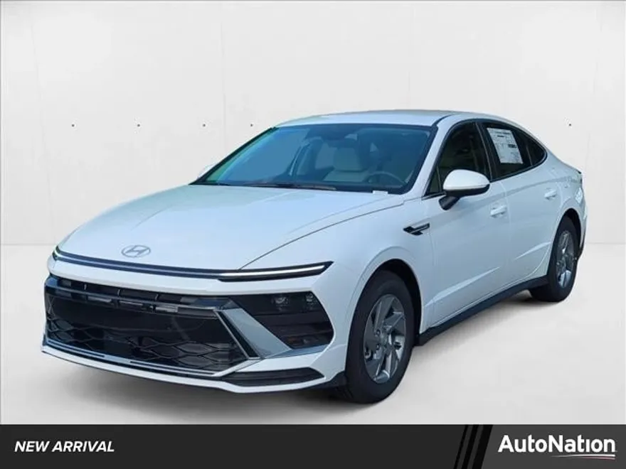 2025 Hyundai Sonata SE photo 1