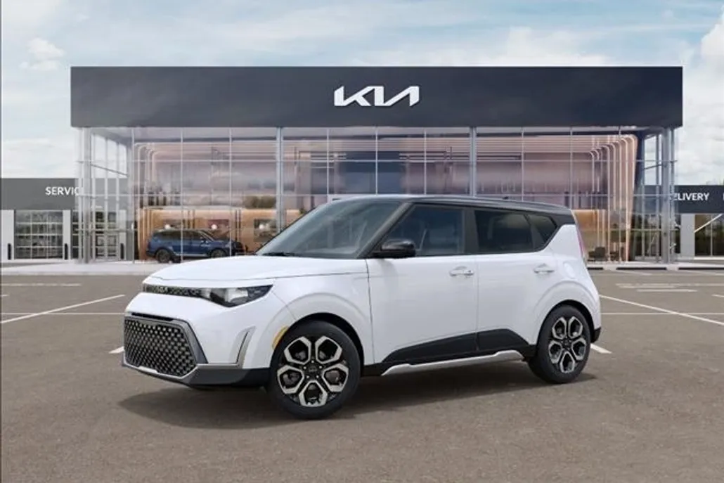 2025 Kia Soul EX photo 1