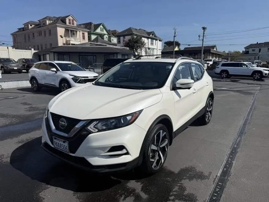 2021 Nissan Rogue Sport SL photo 1
